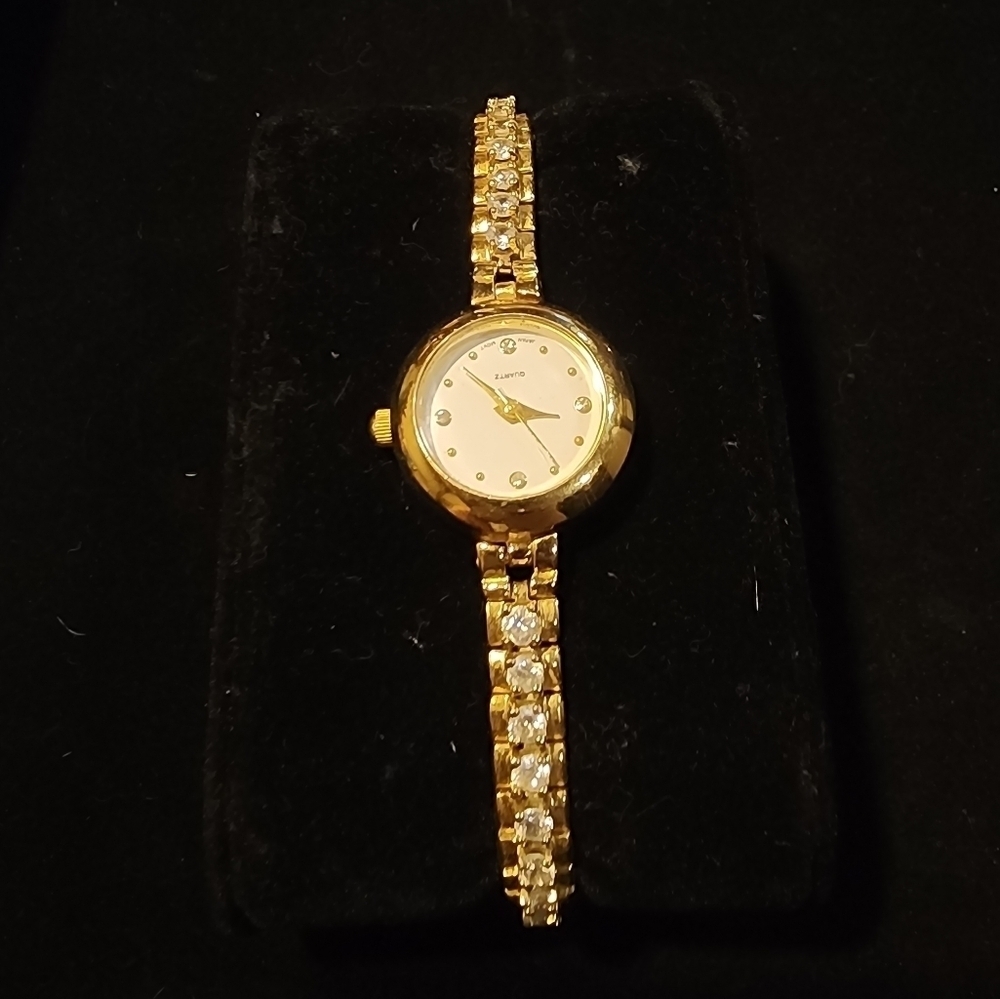 Vtg HMI Quartz Japan Movt crystal wristwatch bracelet elegant safety